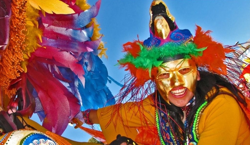 Karnaval chjornyh i belyh v Kolumbii 10
