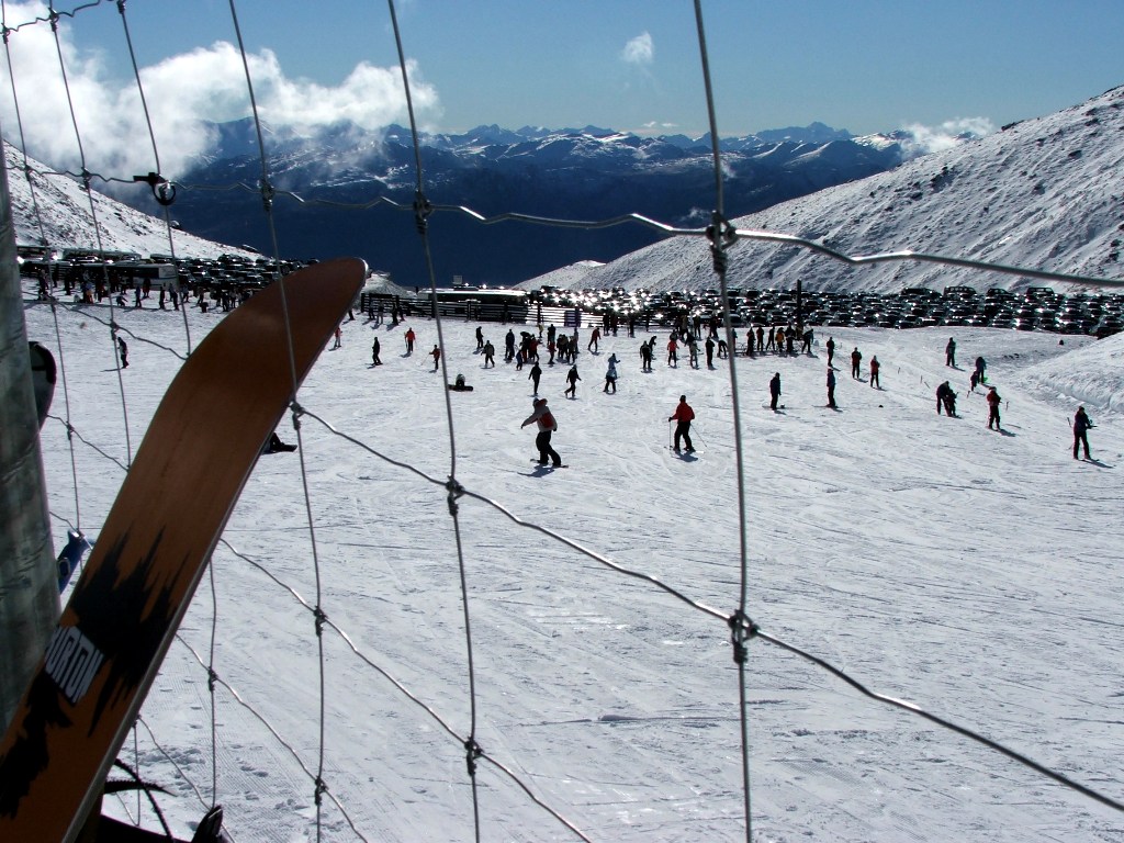 Горнолыжная трасса в Новой Зеландии Горнолыжная трасса в Новой Зеландии