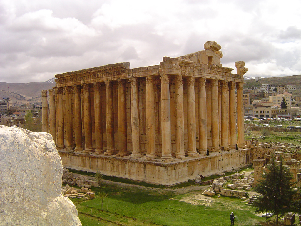 Храмовый комплекс времен Римской империи в Баальбеке Храмовый комплекс времен Римской империи в Баальбеке
