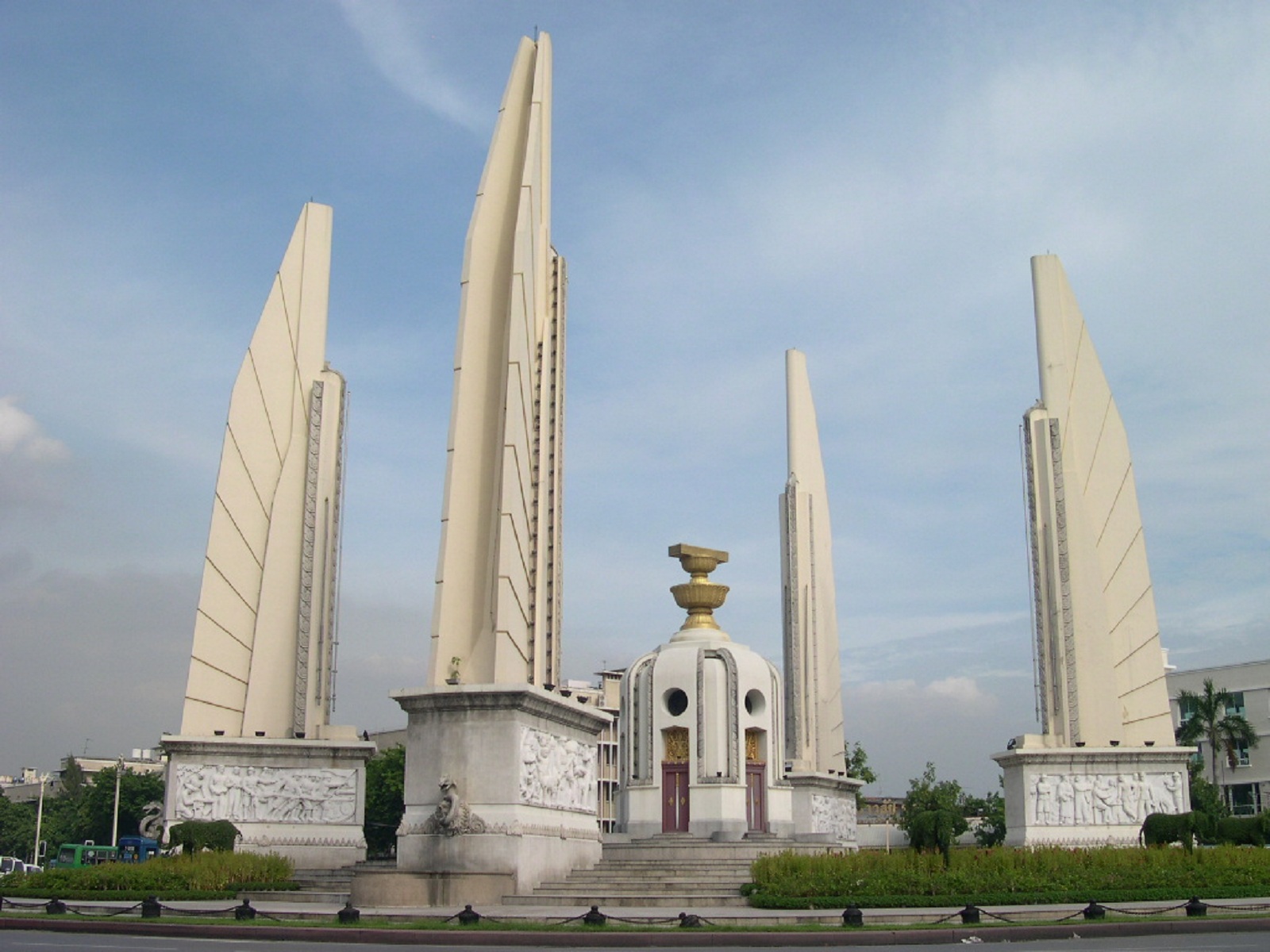 Монумент демократии