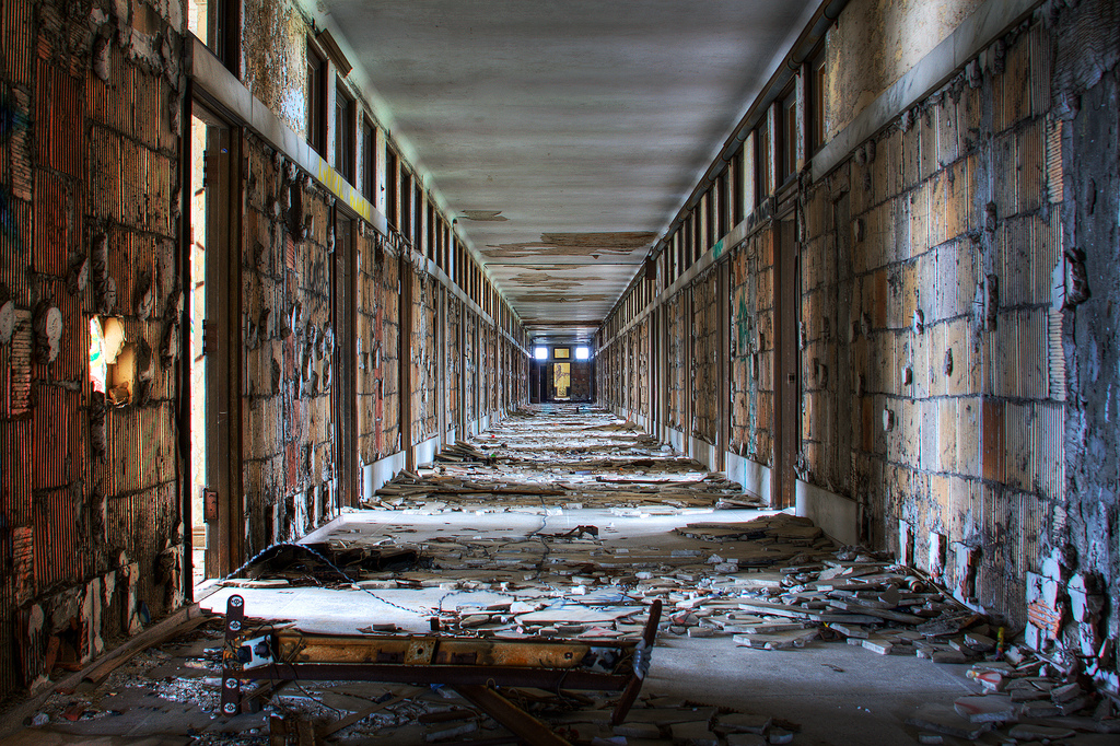 Michigan Central Station — железнодорожный вокзал в Детройте Michigan Central Station — железнодорожный вокзал в Детройте