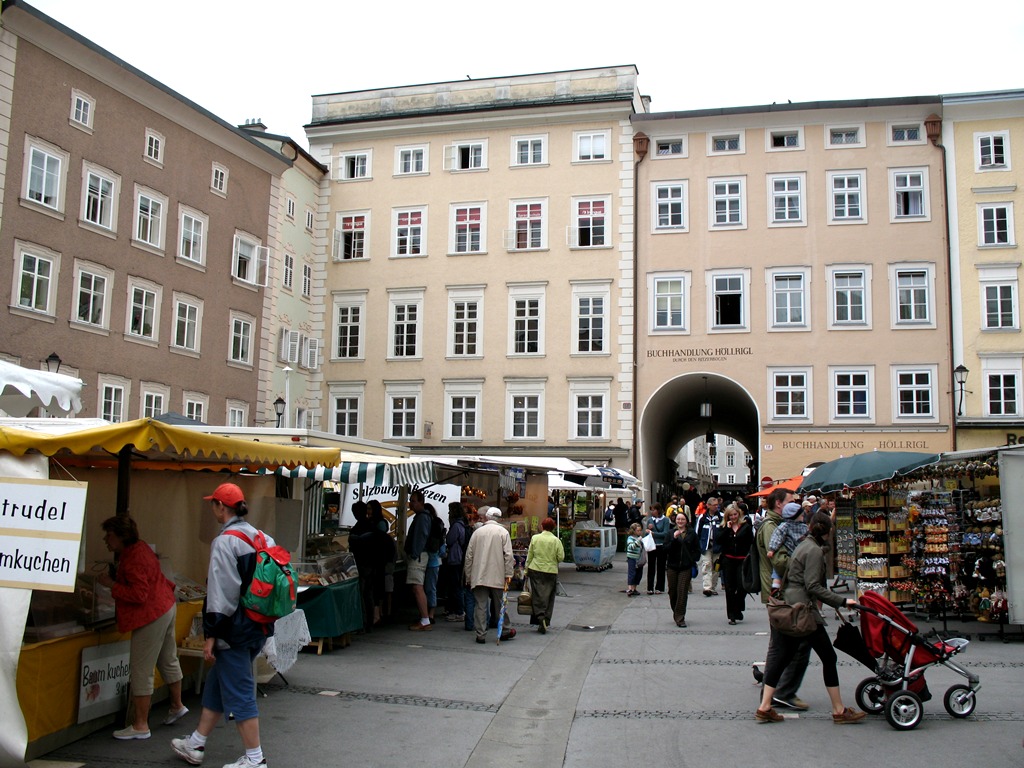 Buchhandlung Hollrigl Buchhandlung Hollrigl