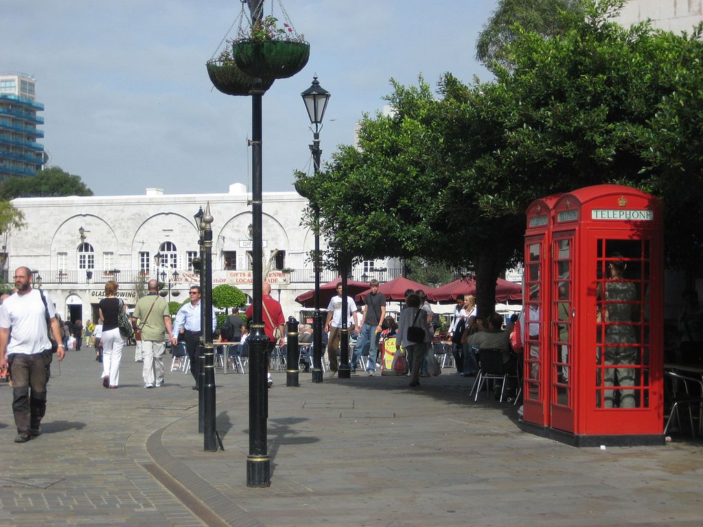 Телефонная связь в Гибралтаре Телефонная связь в Гибралтаре