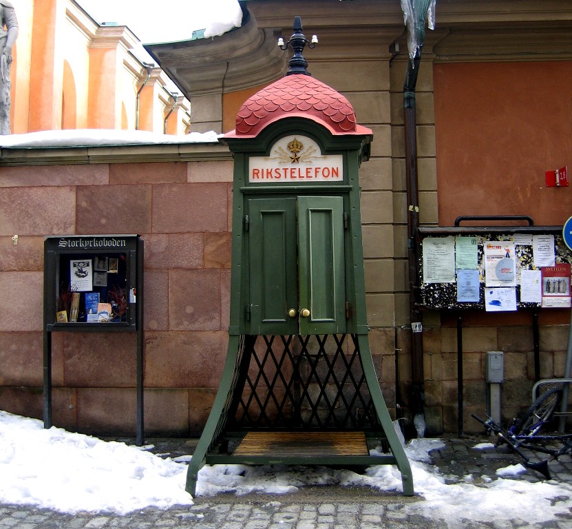 Телефонная будка в Стокгольме