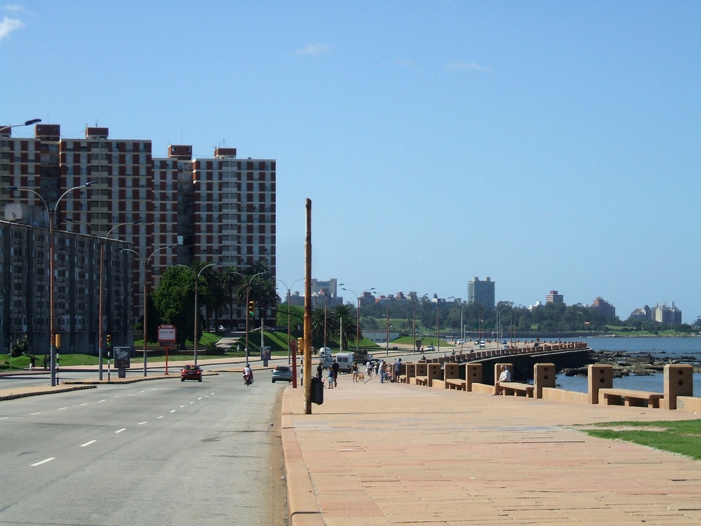 Место для отдыха Rambla de Montevideo