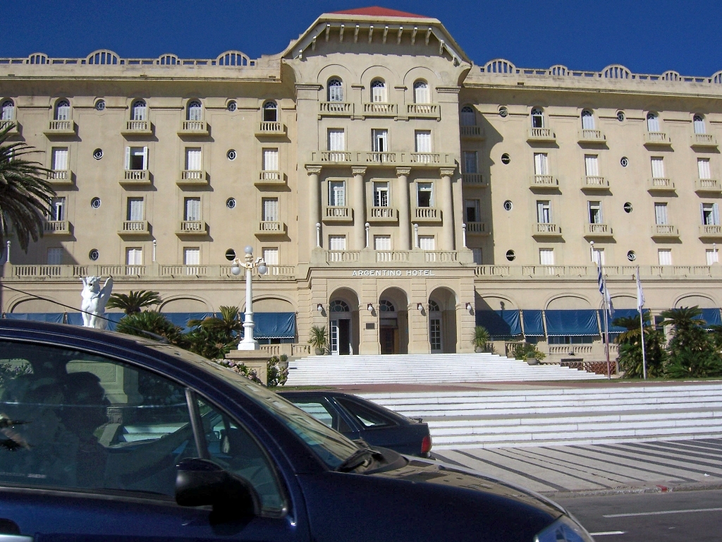 Argentino Hotel Casino & Resort в Пириаполисе
