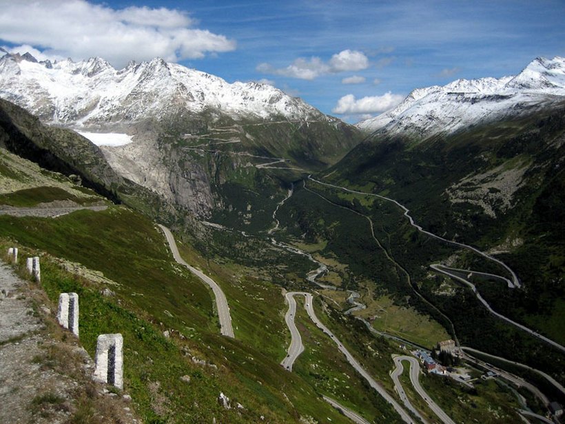 Дорога Furka Pass в Швейцарских Альпах