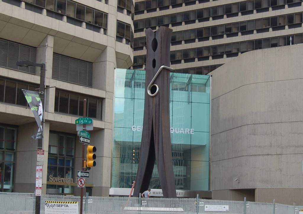 Памятник прищепке Памятник прищепке