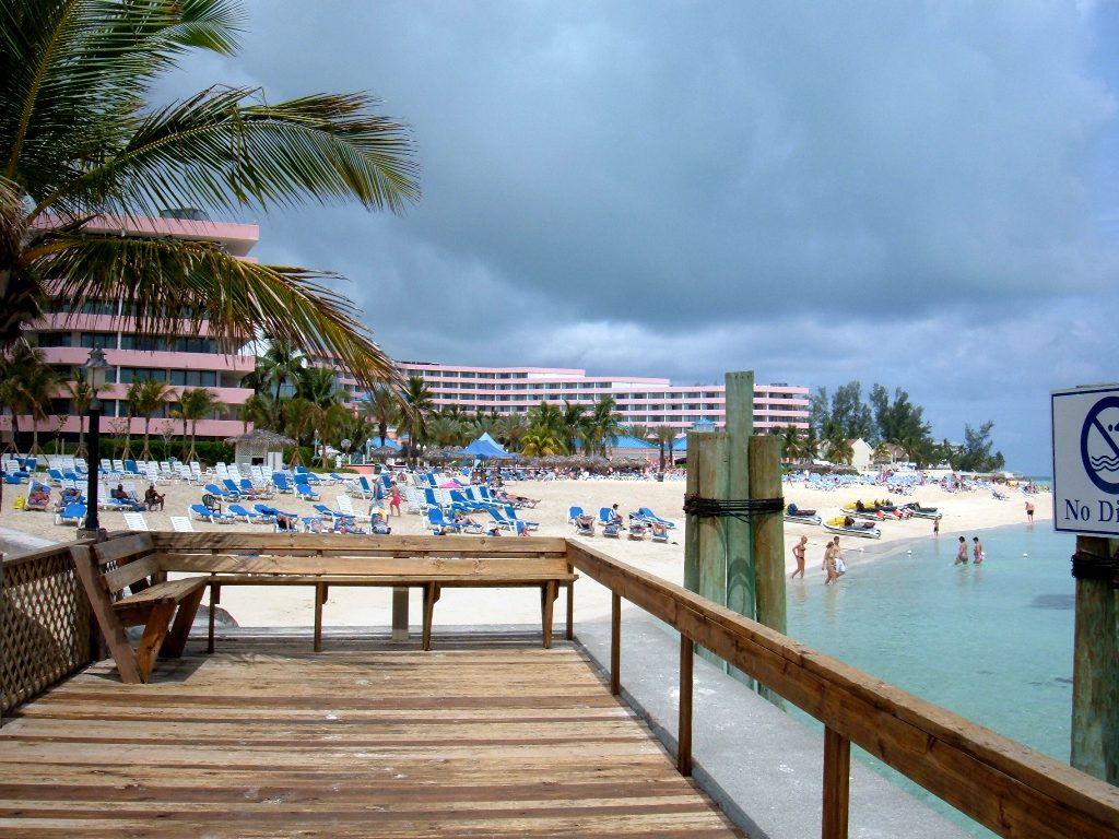 Пляж Wyndham Nassau в Нассау Пляж Wyndham Nassau в Нассау