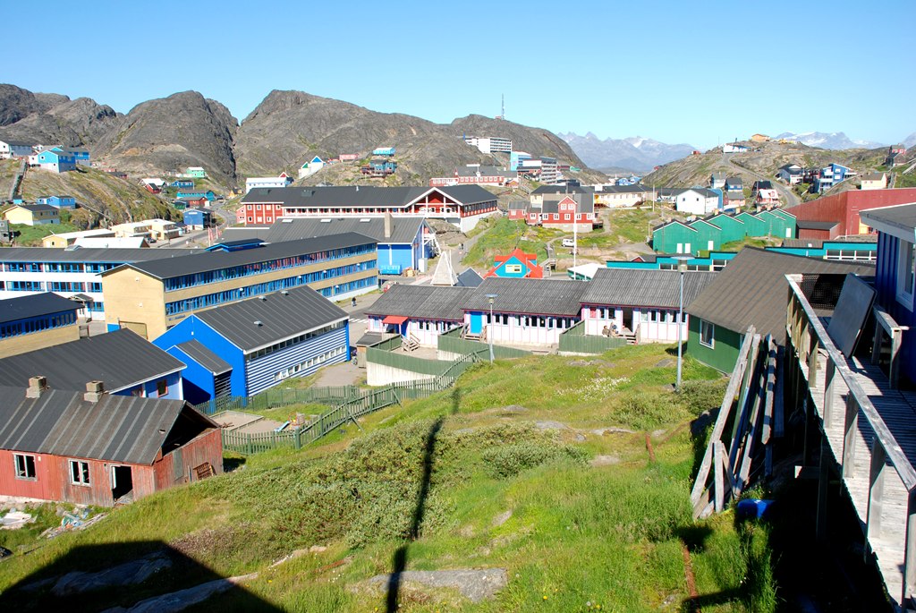 Разноцветные дома Гренландии