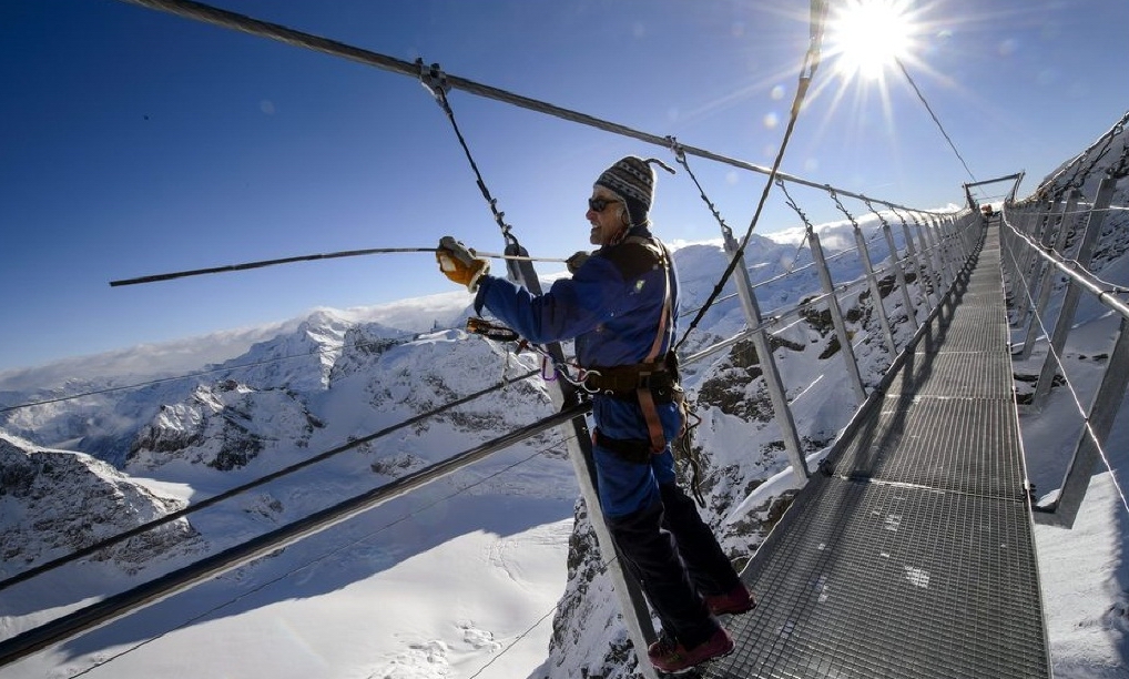 Мост Titlis Cliff Walk, Швейцария 15-samyh-zhutkih-mostov-2.jpg
