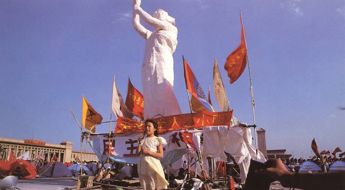 Богиня демократии 12-dostoprimechatelnostej-kotorye-my-poterjali-10.jpg