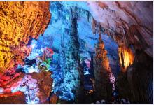 Пещера тростниковой флейты в Китае